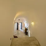 Iliolousto Luxury Cave Apartman Imerovígli