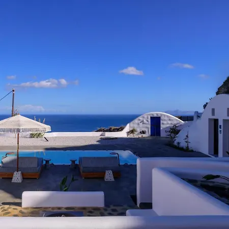 Iliolousto Luxury Cave Imerovigli (Santorini)