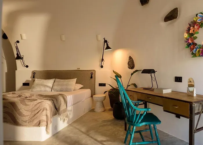 Iliolousto Luxury Cave *